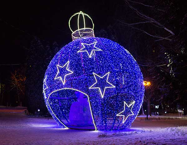 Новогодний декор в Великом Новгороде